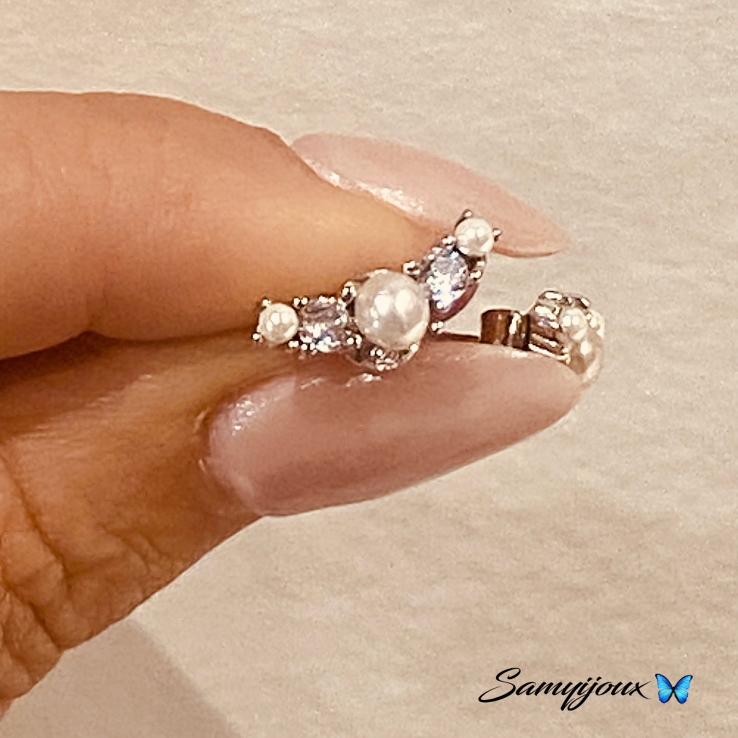 Orecchini Baffo con perle e zirconi - by Samyijoux