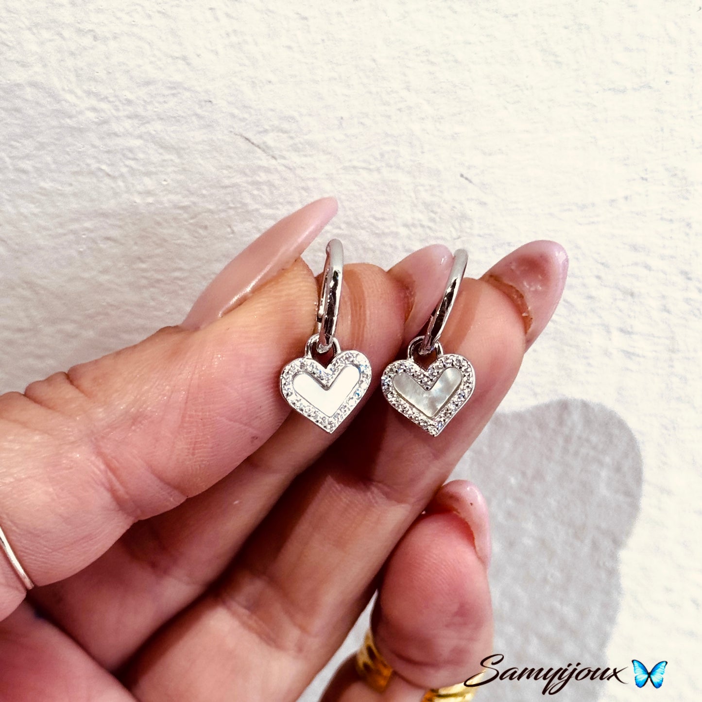 Hoops 9mm con cuore in madreperla - by Samyijoux