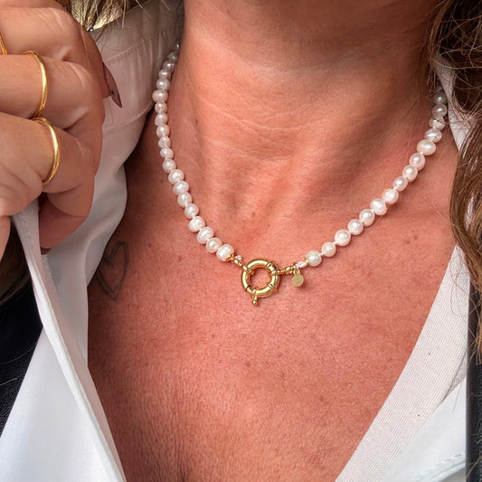 Collana Perle 5mm infilate con nodo - by Samyijoux